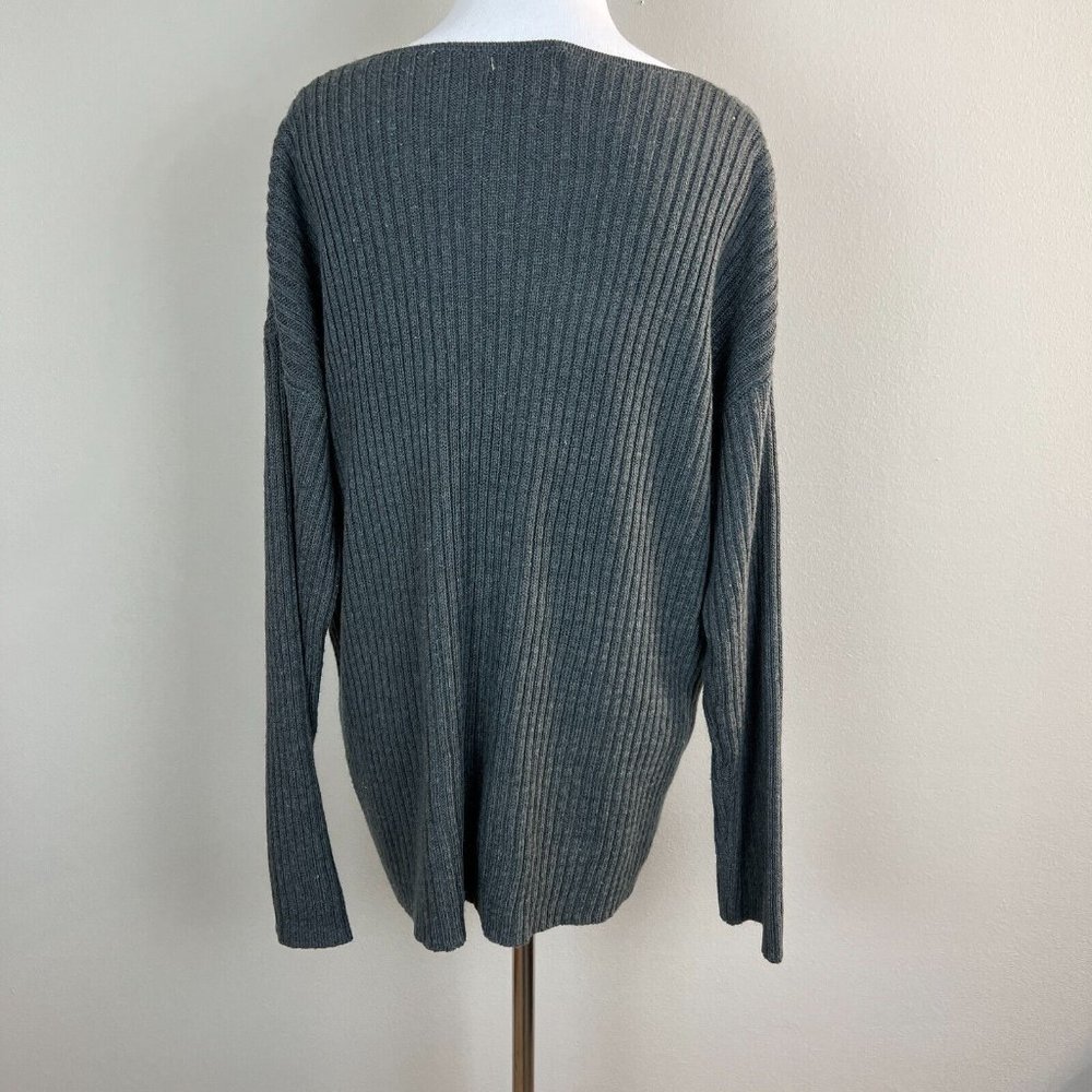 Women's Ribbed V-Neck Sweater - Gray - Picture 5 of 9